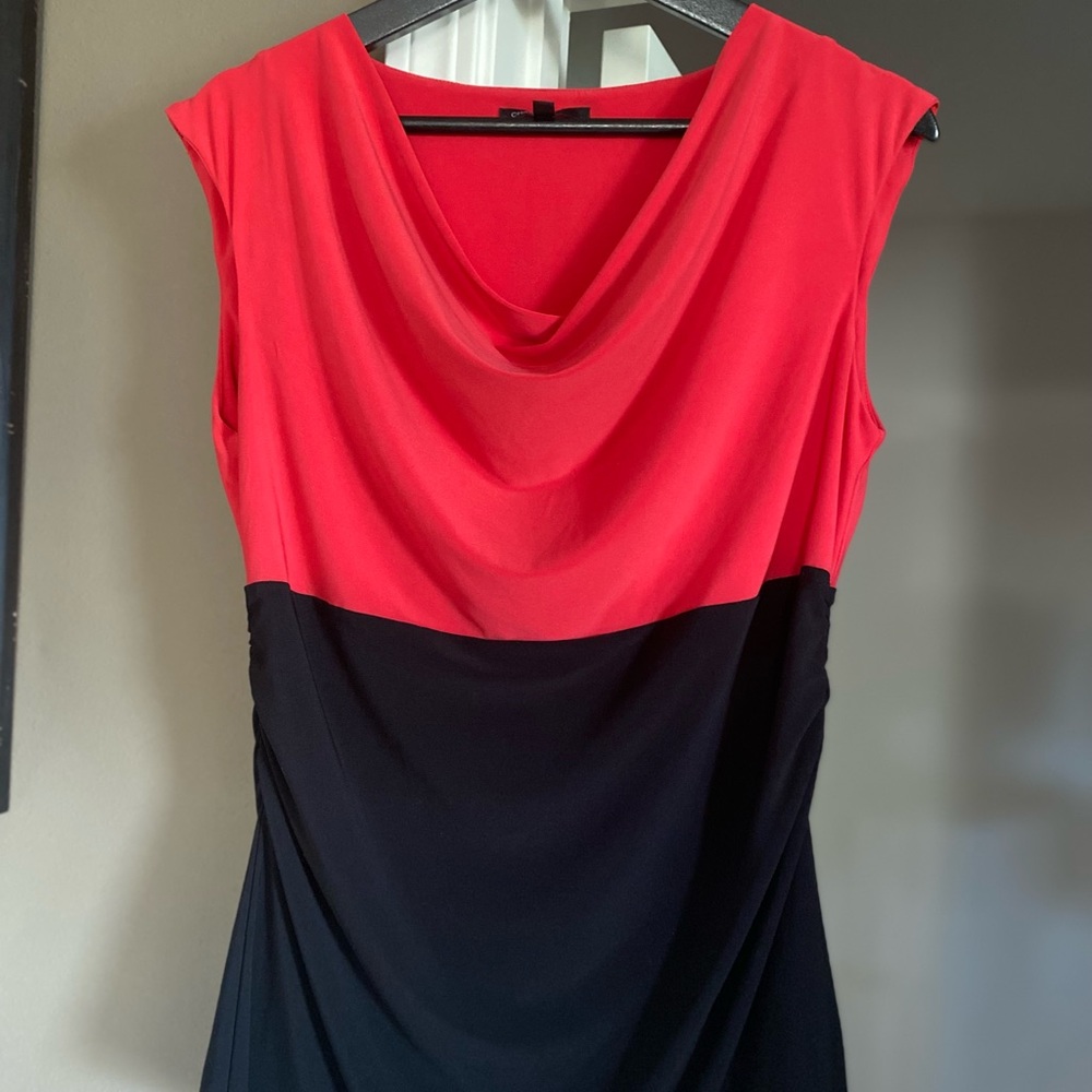 Chaus coral and black top with ruched collar